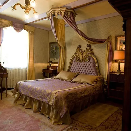Hotell Althea 3*